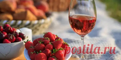 Как сделать клубничное вино: мастер-класс с фото - Квартира, дом, дача - 10 июля - 43757322436 - Медиаплатформа МирТесен