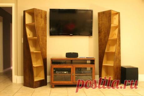 Отец и сын превращают пять деревянных панелей в изящные винтажные полки. Вы тоже так захотите