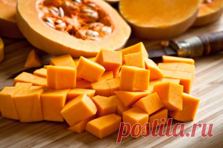 Выбор сделан. В каком виде тыква полезнее? Если вы разрезали тыкву, не выбрасывайте семечки. Они очень полезны. «В них есть витамины группы В, витамины Е и К, достаточно много каротина и таких антиоксидантов, как лютеин и зеоксантин.