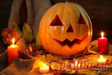 Подростки напали на участников Хэллоуина в торговом центре Сургута. Одного из пострадавших увезли на скорой с ожогом роговицы глаза.