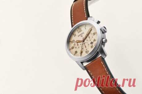 Fossil Q54 Pilot нацелены на ценителей классики На выставке CES 2016 Fossil анонсировала новые смарт-часы Q54 Pilot. Устройство скорее напоминает классические аналоговые часы, чем уже ставшие привычными цифровые гаджеты, однако под винтажной "обёрткой" скрывается самый настоящий смарт-девайс на базе Intel. Q54 Pilot не имеет дисплея - вместо него используются вибрационные и цветовые LED-оповещения. Fossil Q54 Pilot совместимы с iOS и Android, однако их функциональность несколько уже,…