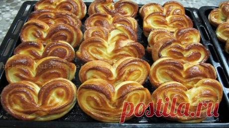 Самые вкусные плюшки с сахаром.
Плюшки с сахаром получаются с поджаристой румяной корочкой, и воздушными и ароматными внутри
Ингредиенты:
Мука — 0,5 килограмма;
Показать полностью…