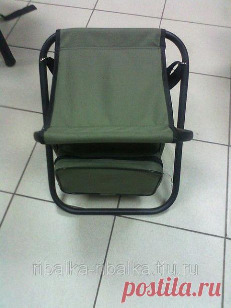 Рыбацкий стул с сумкой, цена 800 руб., купить в Нижнем Новгороде — Tiu.ru (ID#22534492)