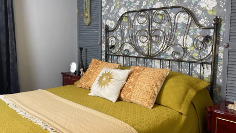 Загородный дом для семьи из трёх человек из обычной дачи: история переделки 75 «квадратов» | Яндекс Недвижимость | Дзен