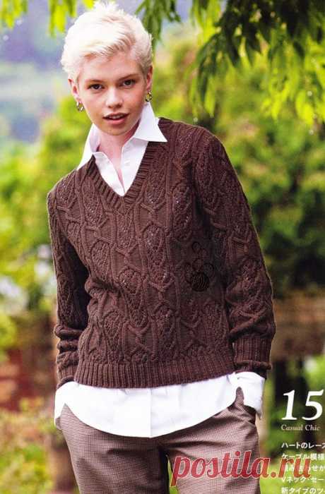 Пуловер с v-образным вырезом.