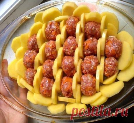 Интересные новости Картофельная Запеканка с Фрикадельками (с мясными шариками)