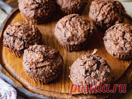 Вкус плотнее, сладость в меру, и никакой тяжести в желудке потом! Кто ещё овсянку не молол – советуем начать. Кексы улетают! | Рецепты с фото и видео - только лучшее от Аймкук | Дзен