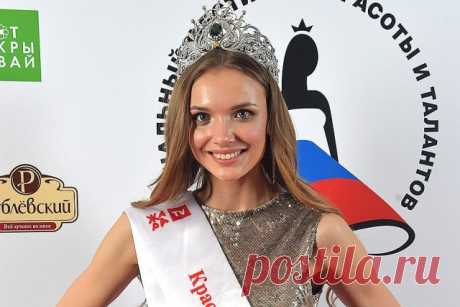 Титул «Краса России-2019» получила Анна Бакшеева (15 фото) Титул «Краса России-2019» достался девушке из Читы по имени Анна Бакшеева. Ей удалось обойти конкуренток со всех уголков России: Пермь, Барнаул, Омск,