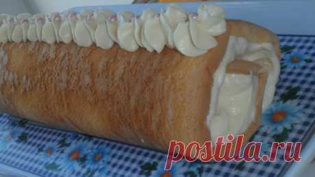 Прекрасный бисквитный рулет с творожным кремом!