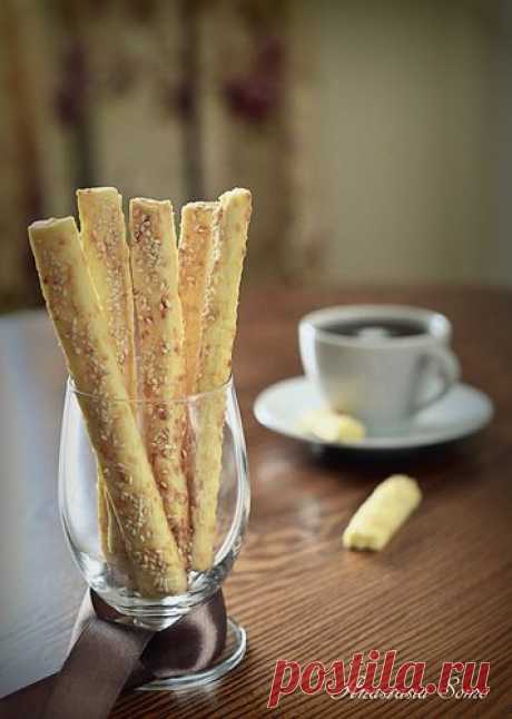 Сookingbox – копилка кулинарных рецептов » Печенье «Сырные палочки»