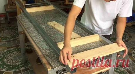 Станок для распиловки фанеры: из ручной циркулярки Из ручной циркулярной пилы и квадратных профильных труб можно изготовить станок для распиловки фанеры и мебельных щитов в условиях домашней