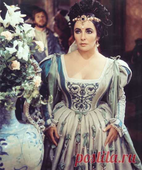 Элизабет Тэйлор