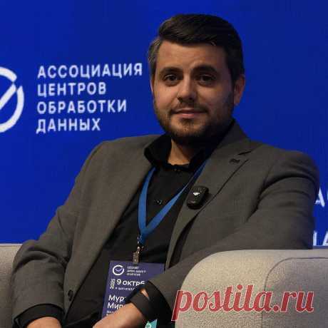 Создание национальной инфраструктуры для искусственного интеллекта становится одной из ключевых задач российской ИТ-отрасли. Эксперты отмечают: для развития ИИ-технологий важно не только совершенствовать алгоритмы и программное обеспечение, но и формировать устойчивую вычислительную базу — сеть центров обработки данных (ЦОДов), способных обеспечивать безопасность, производительность и независимость от внешних поставщиков.