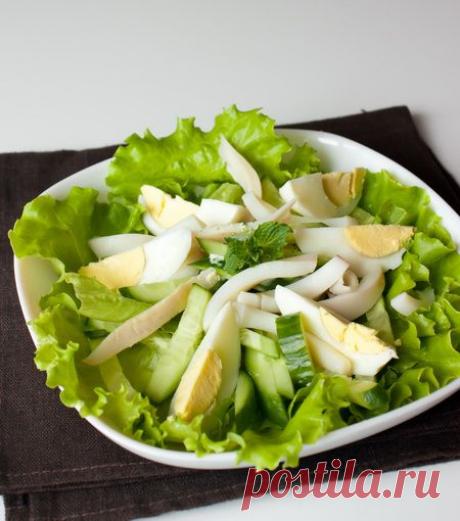 Салат из кальмаров, яиц и огурца рецепт с пошаговыми фото