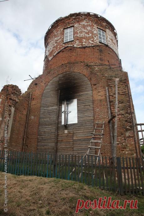 Брянская область Севский район Севск Церковь Михаила Архангела Фотография