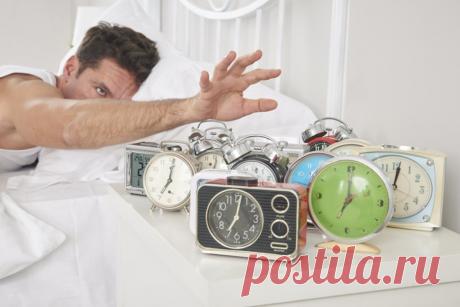ПРИВЫЧКА ЗАВОДИТЬ сразу несколько будильников с перерывом в 5-10-15 минут довольно распространена. При этом она крайне ОПАСНА.