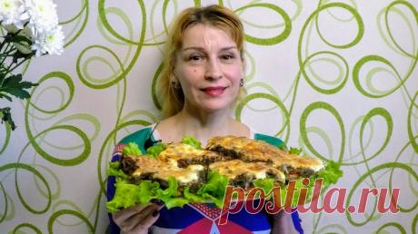 Праздничное запеченное Мясо в духовке с овощами и грбами на стол - Простые рецепты Овкусе.ру