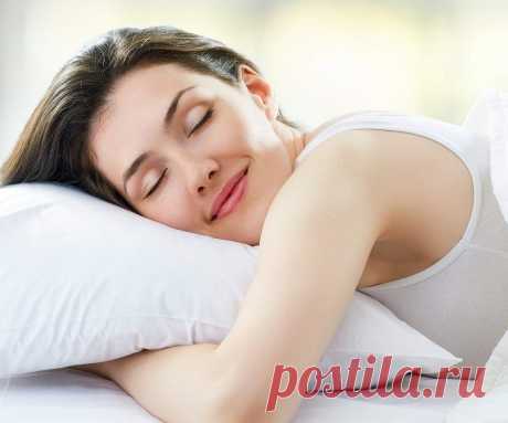Сильная молитва от бессонницы и здорового сна читать вечером. Молитва Богу спасает от бессонницы и других болезней. Расстройство сна — это недуг, который можно вылечить, читая молитвенный текст Богу или святым его последователям