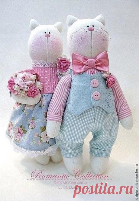 Выкройка котики / Историческая справка