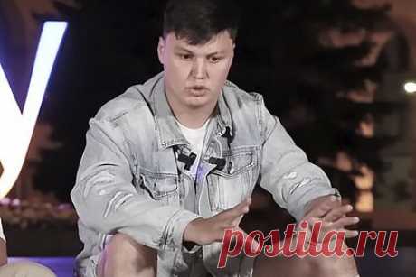 В Испании сообщили о въезде пилота-перебежчика в страну по поддельным документам. Угнавший на Украину вертолет Ми-8 бывший российский пилот Максим Кузьминов въехал в Испанию по поддельным украинским документам. Найденное удостоверение личности содержит информацию о родившемся в 1990 году 33-летнем жителе Донецка. Это на пять лет больше, чем было бежавшему на Украину Кузьминову.