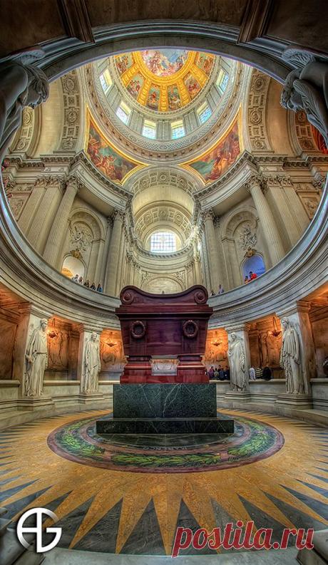 Napoleon's tomb, Les Invalides, Paris, France
от AG photographe | Pinterest • Всемирный каталог идей