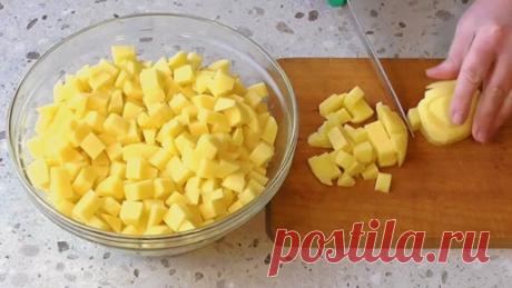 Людмила Плеханова Готовим вместе. Еда | Давайте приготовим сочный, с тонкой хрустящей корочкой картофель «паутинка» (Проще не придумать)