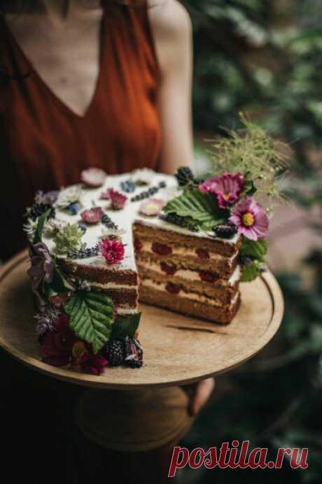 У каждого человека должно быть такое место, где воздух, трава и солнце будут жить в гармонии с ритмом его сердца.