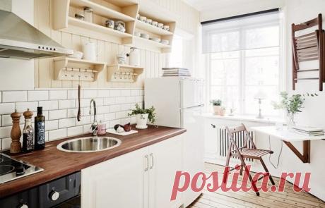15 остроумных способов выжать из маленькой кухни максимум | kitchendecorium.ru | Пульс Mail.ru Выдвижной стол, полки для оконных проемов, специальные приспособления для холодильника и микроволновки и другие секреты компактной организации...