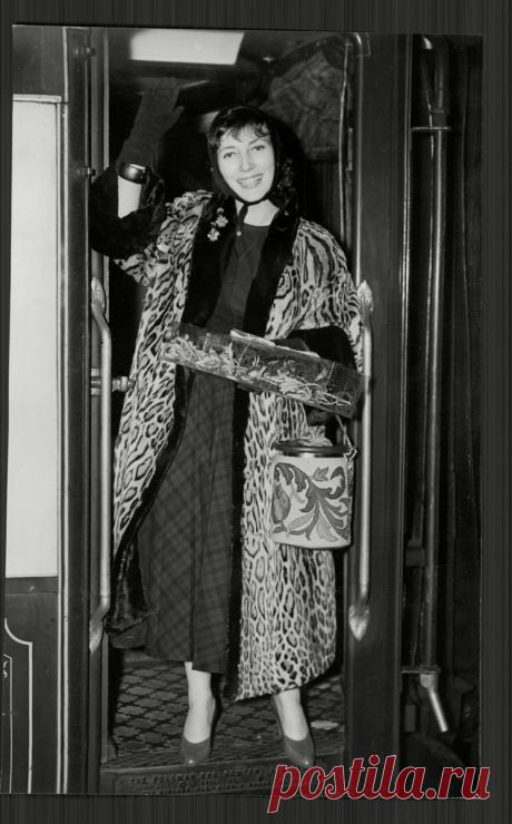 Валентина Кортезе, 1956 год | Умерла 96-летняя итальянская кинодива Валентина Кортезе - Кино Mail.ru