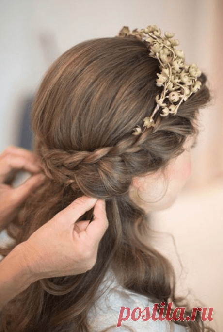 Свадебные прически с диадемой - фото