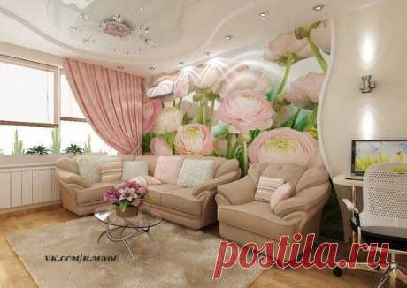 гостинная с шикарным панно