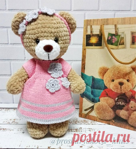 Бесплатный мастер-класс по вязанию Платье для мишки и повязка на голову. Автор описания - Светлана Проскурякова. 🧶Схемы вязания игрушек IRINELY.ART🧵