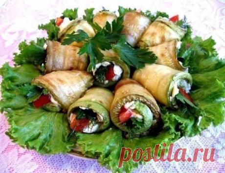 Как приготовить рулетики из кабачков с плавленым сыром - рецепт, ингредиенты и фотографии