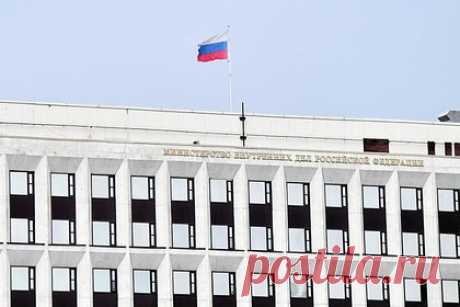 МВД России объявило в розыск трех генералов ВСУ. Министерство внтренних дел России объявило в розыск по уголовной статье трех украинских генералов, в том числе замглавнокомандующего Вооруженных сил Украины Евгения Мойсюка, которого считает причастным к обстрелам Донбасса. По какой статье разыскивается Мойсюк, не уточняется.