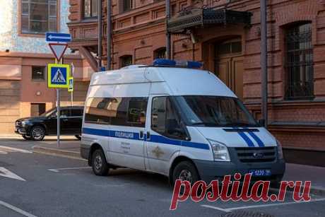 МВД объявило в розыск пресс-секретаря запрещенной в России Meta. Министерство внутренних дел (МВД) объявило в розыск пресс-секретаря Meta (запрещенная и признанная в России как экстремистская) Энди Стоуна. При этом в базе государственного органа не уточняется, по какой конкретной статье Уголовного кодекса Стоун преследуется правоохранительными органами.