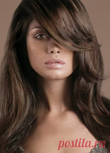 Удлиненная косая челка (39 фото) на длинные волосы: укладка на две стороны, на бок, как подстричь, видео, фото