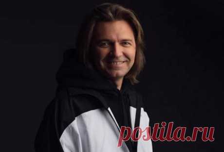 Два поколения на одной сцене: Дмитрий Маликов спел с отцом на премии Семья года