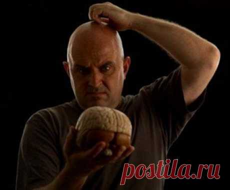 Мозг и возраст 
 
   Наш мозг не уходит на пенсию по возрасту. Основываясь на последних исследованиях в области нейронаук, американский геронтолог доктор Джин Коэн (Gene Cohen), директор Медицинского центра униве…