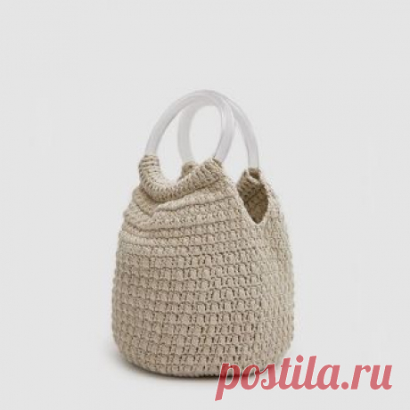 inspired by Rachel Comey's Praia crochet bucket bag at the moment
image via Rachel Comey