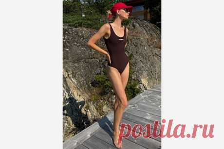 Бывший «ангел» Victoria's Secret показала фигуру в купальнике