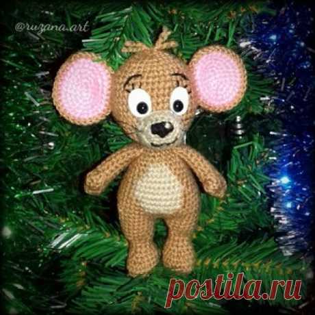 Мышонок Джерри амигуруми. Схемы и описания для вязания игрушек крючком! Бесплатный мастер-класс от Рузаны Галимовой по вязанию мышонка Джерри - персонаж популярного мультфильма "Том и Джерри". Высота вязаной игру…