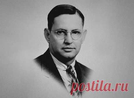 10 лучших цитат Карлоса Кастанеды Карлос Кастанеда, страшный и ужасный. Властитель дум, изменивший своими книгами многие жизни. Человек без личной истории. Невольный идол и вдохновитель психоделической революции, породивший целую плеяду паразитов-подражателей. Он начал свой путь, как молодой ученый, а закончил то ли растворением в своем собственном мифе, то ли сумасшествием. Все знают о нем, но никто не знает его самого.