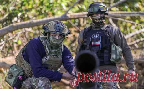 Минобороны сообщило о перегруппировке войск у Днепра. Командование российской группировки войск «Днепр» решило переместить войска «на более выгодные позиции» к востоку от Днепра, пишет ТАСС со ссылкой на Минобороны.