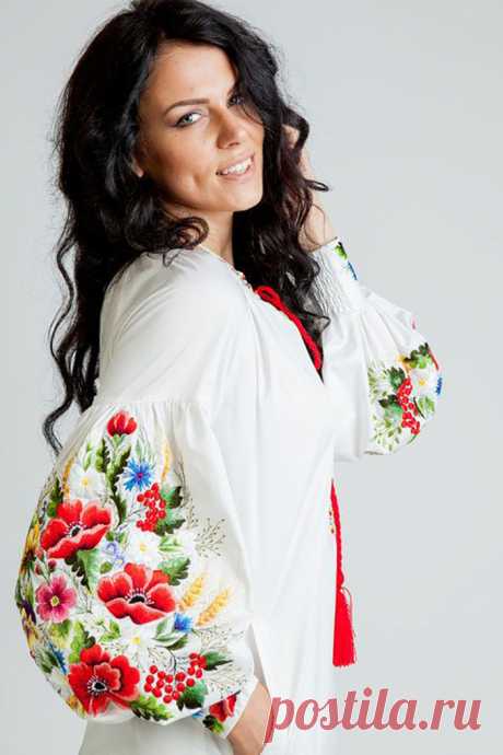 Подборка красивых платьев с традиционной вышивкой