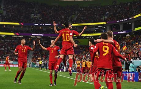 Разгром от испанцев и неожиданное поражение сборной Германии. Итоги дня чемпионата мира. Испанская команда со счетом 7:0 обыграла сборную Коста-Рики, а немецкие футболисты уступили японцам (1:2)