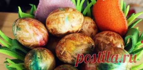 Kiaušinių dažymas svogūnų lukštais, popieriukais ir kiaušinių dažais