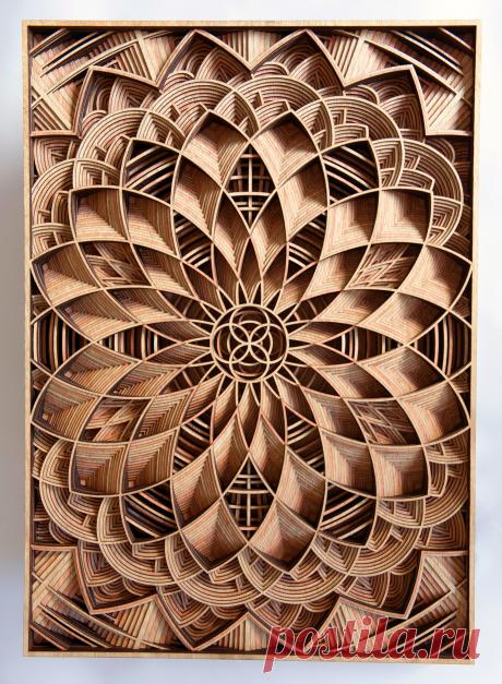 Деревянные скульптуры Габриэля Шамы Габриэль Шама из фанеры красного дерева методом лазерной резки создаёт деревянные скульптурысо сложными геометрическими узорами