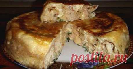 Готовлю уже третий день подряд, мои в восторге! Этот пирог получается очень пышным и сытным, а куриная начинка делает его безумно сочным! Неоспоримым преимуществом блюда является легкость и скорость приготовления. Он идеально подойдет для неожиданной встречи...