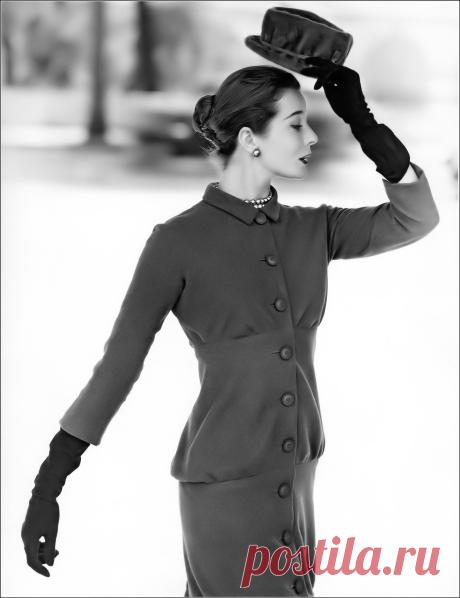 Bettina Graziani, photo by Lionel Kazan, c.1956