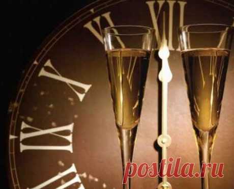 5 СПОСОБОВ ЗАГАДАТЬ ЖЕЛАНИЕ В НОВОГОДНЮЮ НОЧЬ
